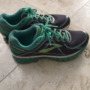 Brooks GTS Adrenaline